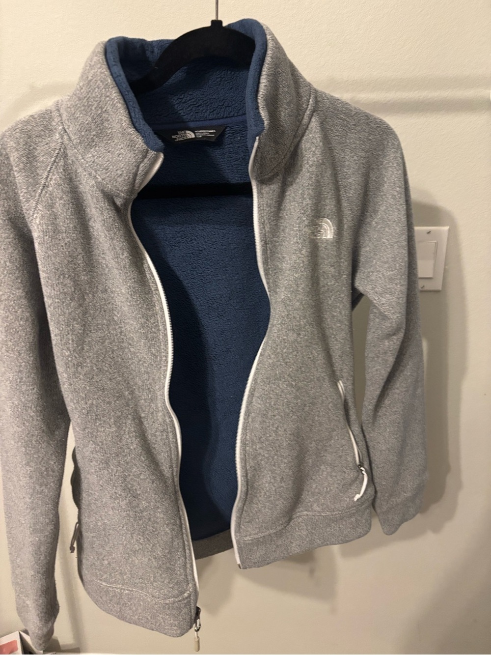 The North Face Light Gray Fleece Jacket with Navy Interior